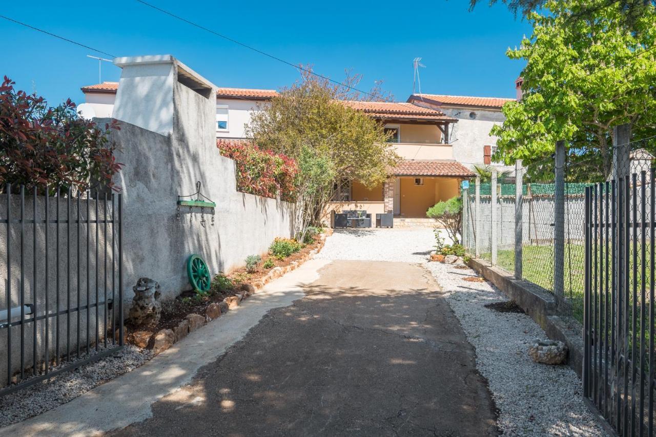 Casa Viktoria With Private Garden And Bbq Holiday home