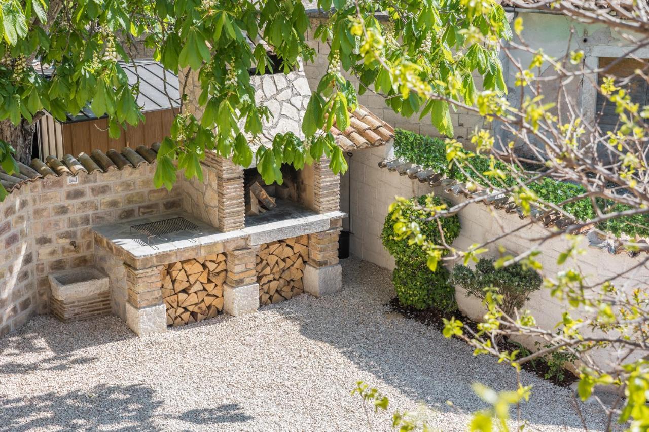 Casa Viktoria With Private Garden And Bbq Сasa de vacaciones *